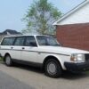 1990 Volvo 200 series Service and Repair Manual - Image 2