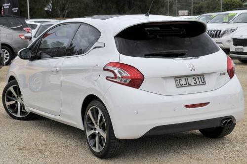 2013 Peugeot 208 Service And Repair Manual